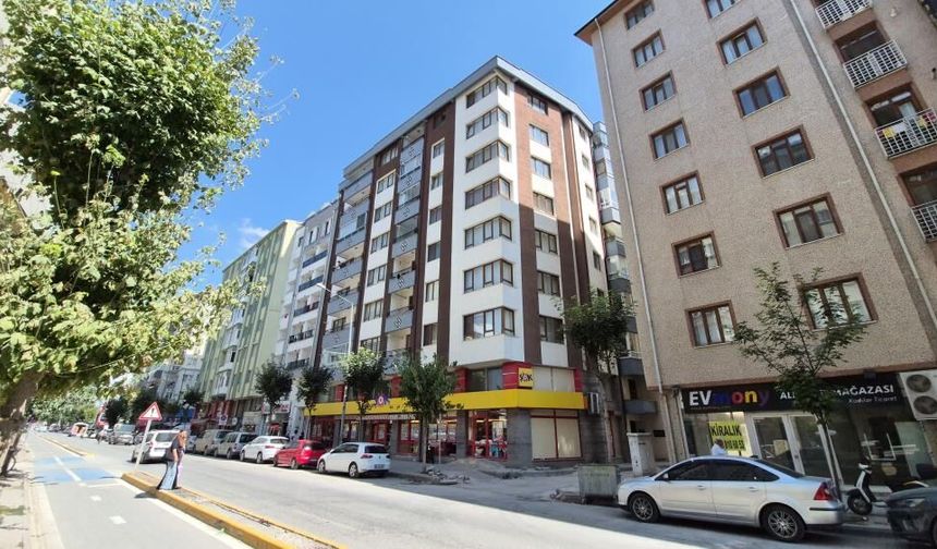 Gölcük Depremi sırasında Eskişehir'de yıkılan tek binanın altında kalmıştı: Depremzede o günü anlattı