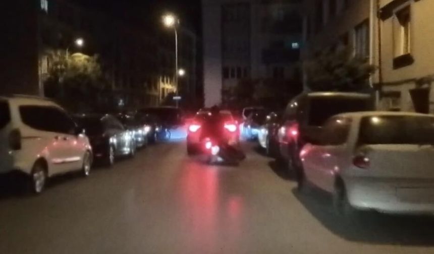 Eskişehir’de motosiklet kazası: Ani fren yaptı, sürücü ve yolcu yere savruldu