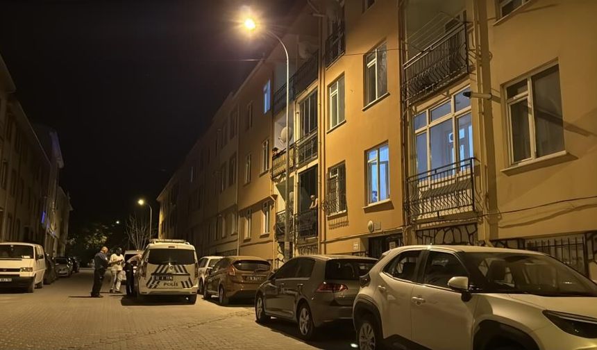 Eskişehir'de kapı kırıp 3 koli hap kaçıran şüphelilerden 1’i yakalandı: 53 bin 941 hap ele geçirildi