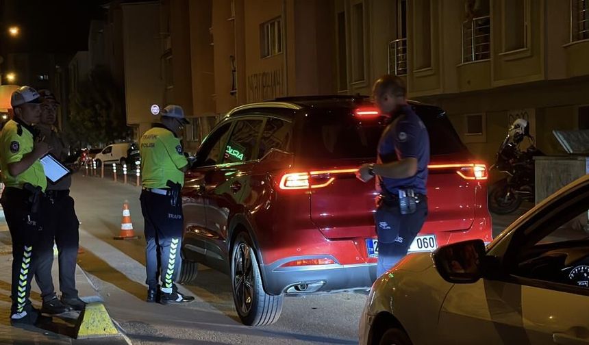Eskişehir’de gürültü denetimi: Genez Sokak’ta 52 sürücüye ceza