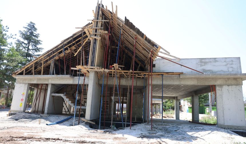 Eskişehir'de çocuklar için yeni yaşam alanı yükseliyor: Sazova Çocuk Evi'nde çalışmalar sürüyor