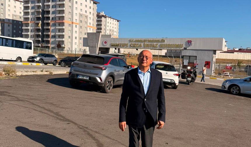 YENİ Partili Çakırözer Çorlu Cezaevi’nde Sinem Dedetaş’ı ziyaret etti: Dedetaş’tan Eskişehirlilere mesaj!