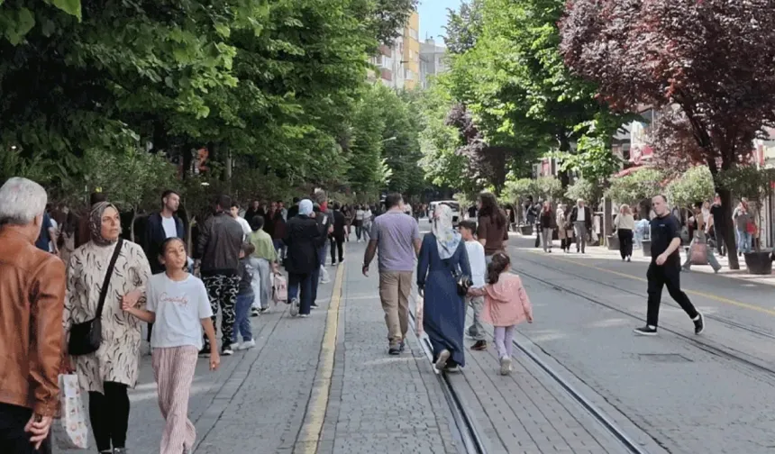 Eskişehir’de esnaf gurbetçi hareketliliğinden memnun değil: "Türkiye artık onlar için de pahalı"