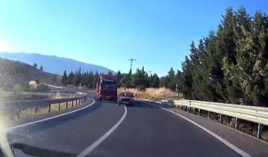 Kafa kafaya çarpışmadan saniyelerle kurtuldular