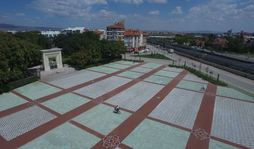 Eskişehir Büyükşehir Belediyesi duyurdu: Cumhuriyet Meydanı'nda festival ve lezzet günleri yapılmayacak