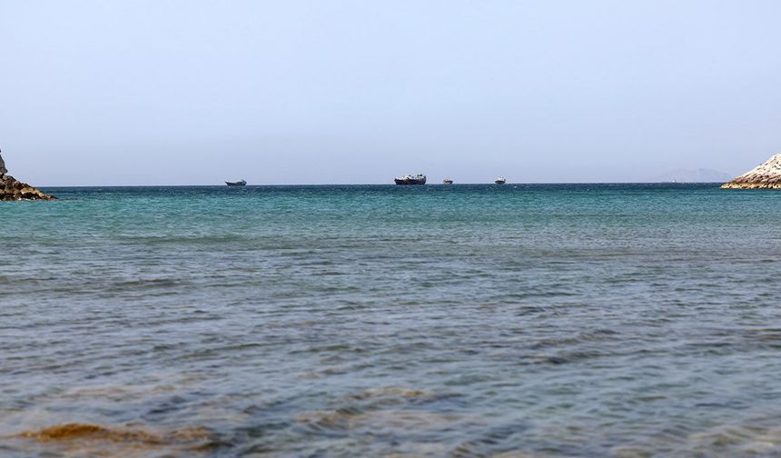 Hürmüz Boğazı’ndan geçen tankerin yakınında patlama sesleri duyuldu