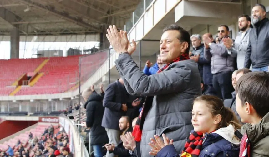 Nebi Hatipoğlu’ndan Eskişehirspor’a transfer desteği