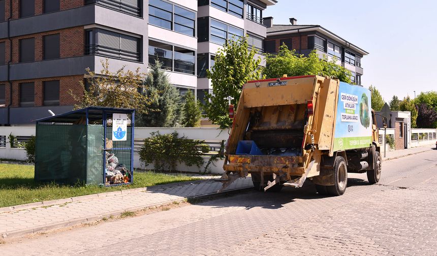 Tepebaşı’nda geri dönüşüm çalışmaları sürüyor