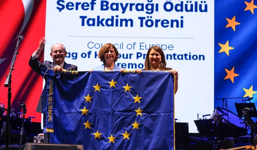 Can Hacıoğlu yazdı: Bayrak aynı, bayrak mı?