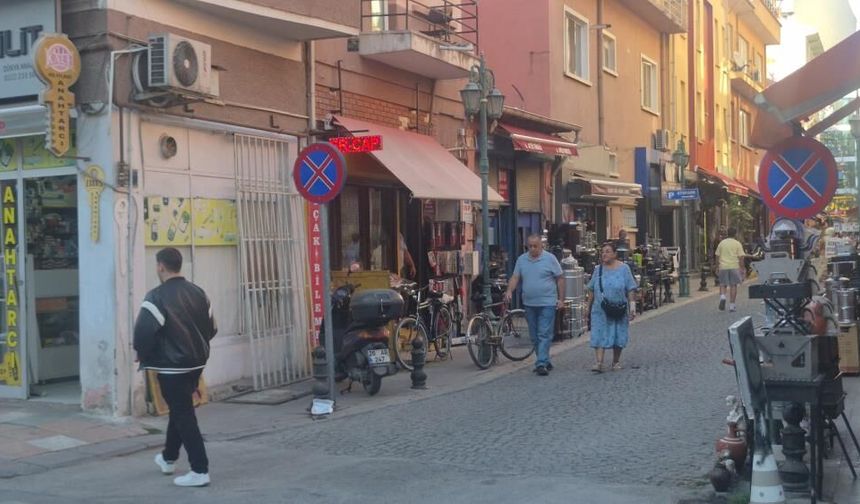 Eskişehir’de dükkana girmek isterken bodruma düştü: Beyin kanaması geçirdi