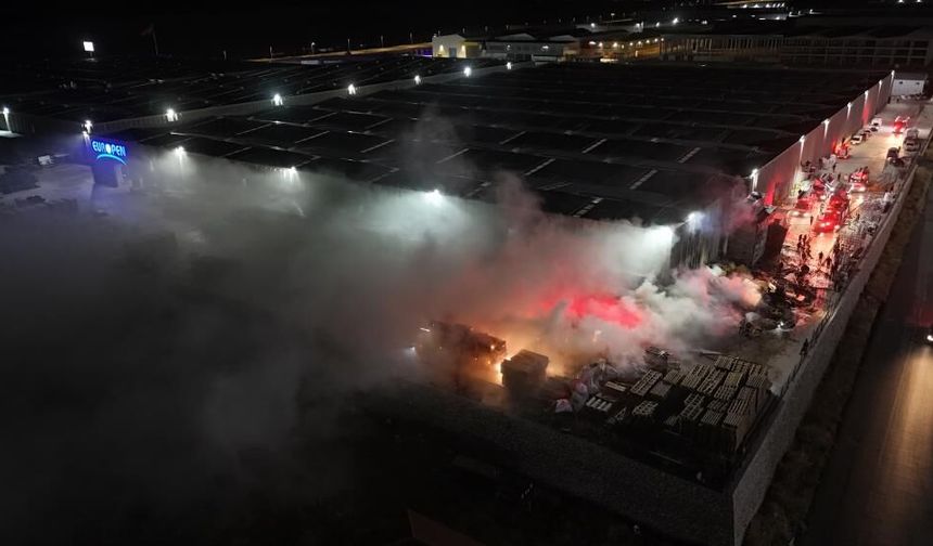Eskişehir’de fabrika yangını: Ekiplerin müdahalesi sürüyor