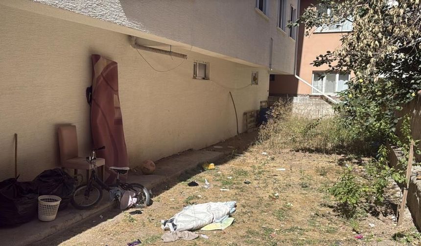 Eskişehir’de balkondan düşen 4 yaşındaki çocuk ağır yaralandı