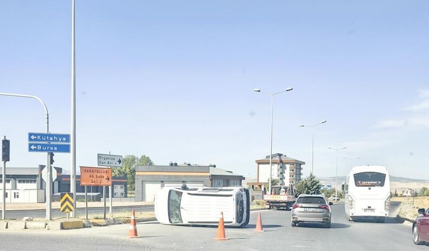 Eskişehir’de iki araç birbirine girdi: 5 yaralı