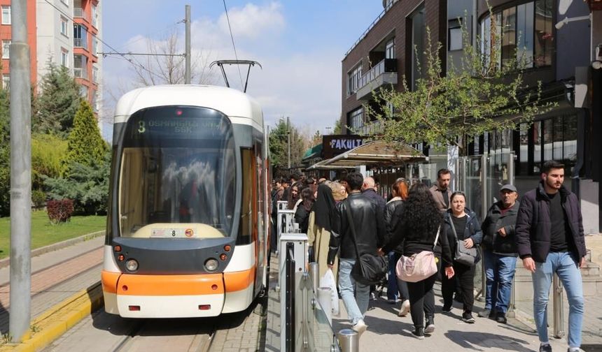 “Bas Geç” uygulamasında yeni dönem: Anadolu Üniversitesi öğrencileri de yararlanacak
