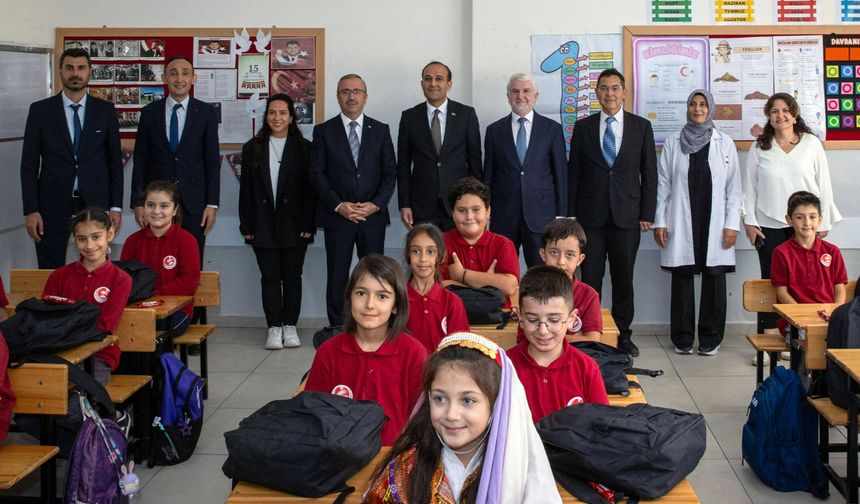 TEI’den Mahmudiye’ye kırtasiye desteği