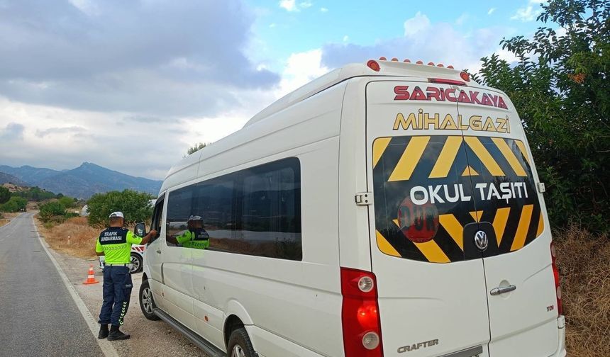 Eskişehir'de okul çevresi ve servis araçlarına yönelik uygulama yapıldı