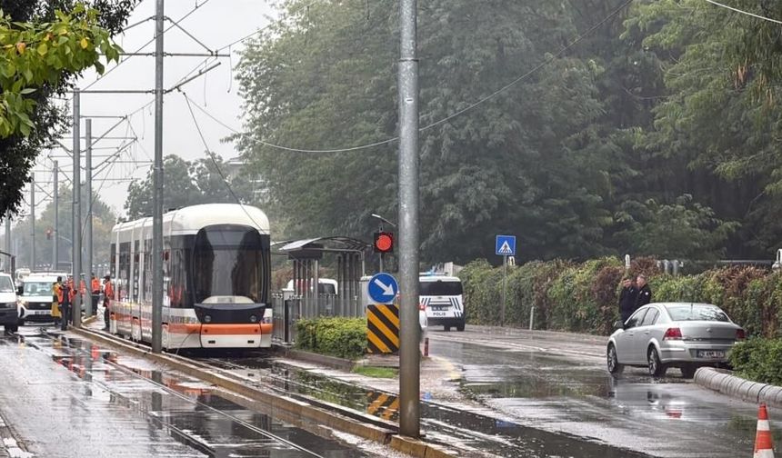 Eskişehir'de katener arızası tramvay ulaşımını aksattı