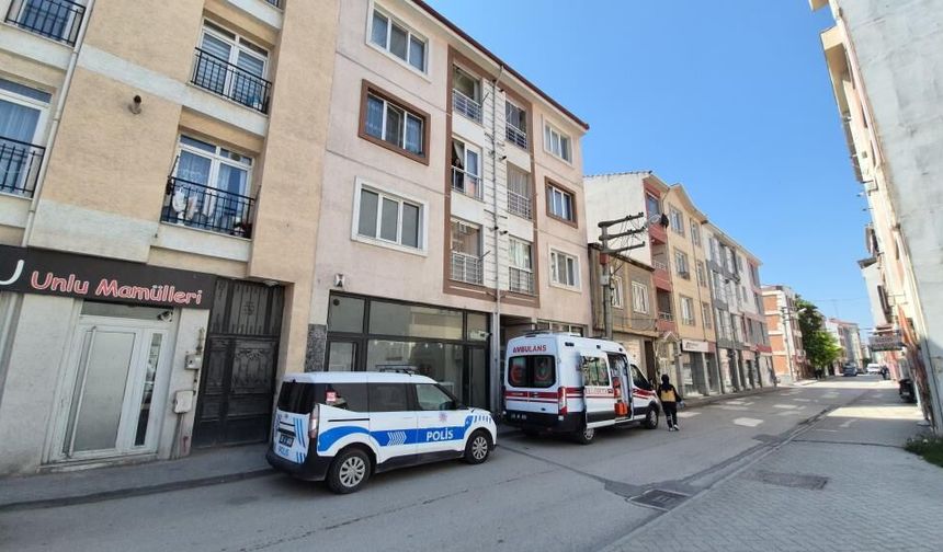Eskişehir'de yataktan düşen 80 yaşındaki adam hayatını kaybetti
