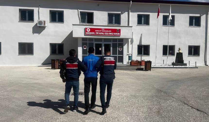 Eskişehir'de 47 yıl hapis cezası ile aranan şahıs yakalandı