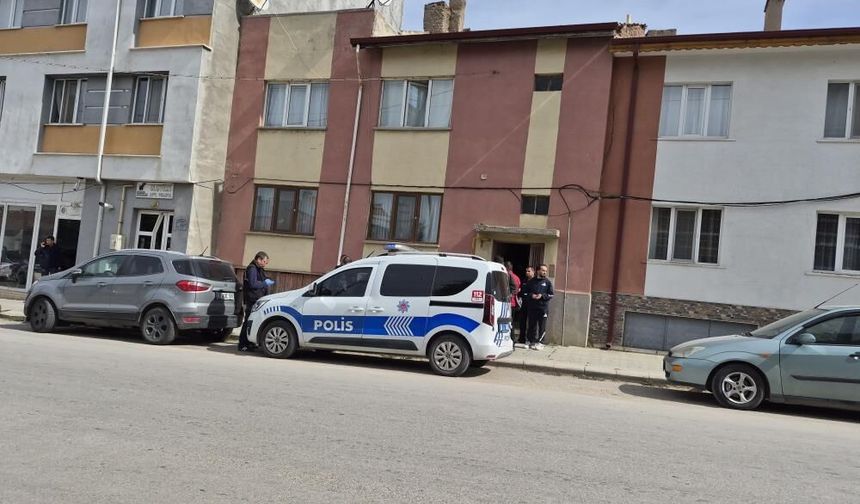 Eskişehir’de 52 yaşındaki adam apartmanın merdiveninde ölü bulundu