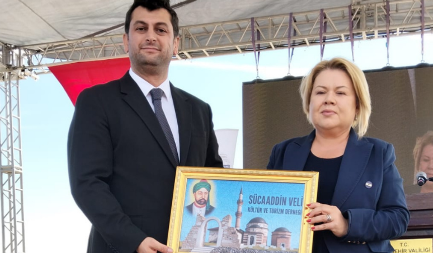 Can Hacıoğlu yazdı: Sücaaddin Veli’de buluşan gönüller