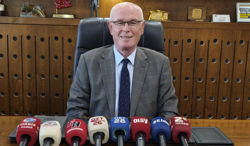 Kazım Kurt’tan “belediye işlerine bakmıyor” eleştirisine yanıt: Hiçbir iş aksamıyor