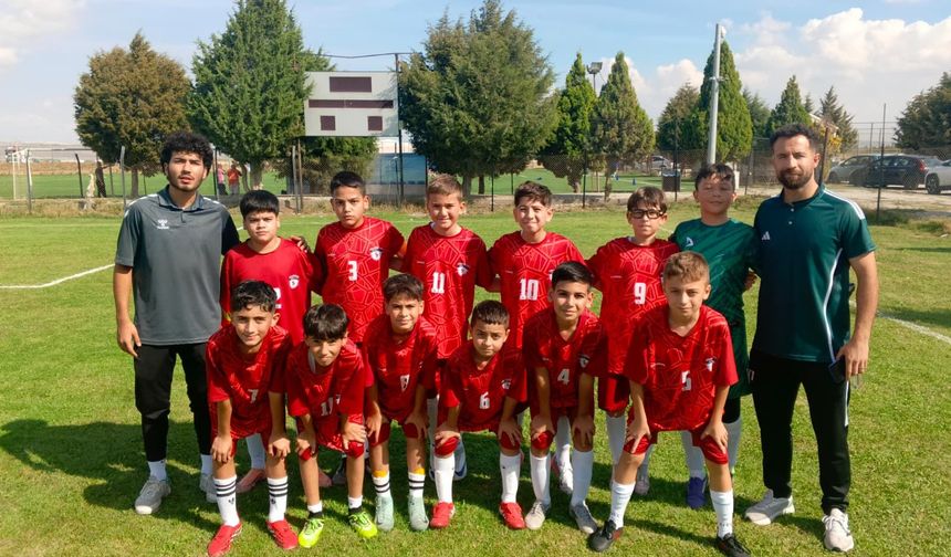 Son şampiyon galibiyetle başladı 3-0