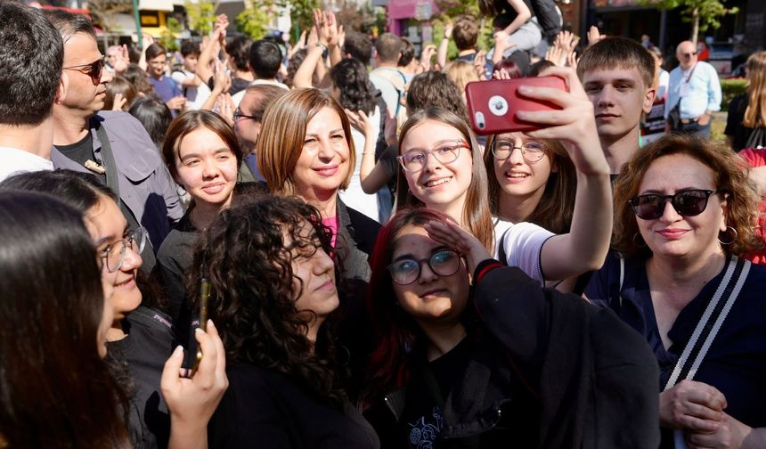 Eskişehir Büyükşehir Belediyesi’nden üniversiteli gençlere eğitim desteği