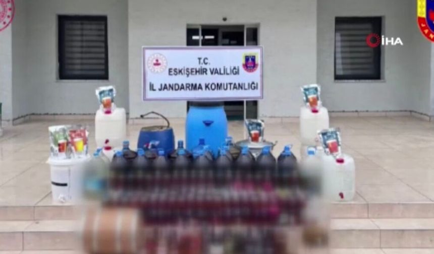 Eskişehir'de kaçak içki üretilen eve jandarmadan operasyon