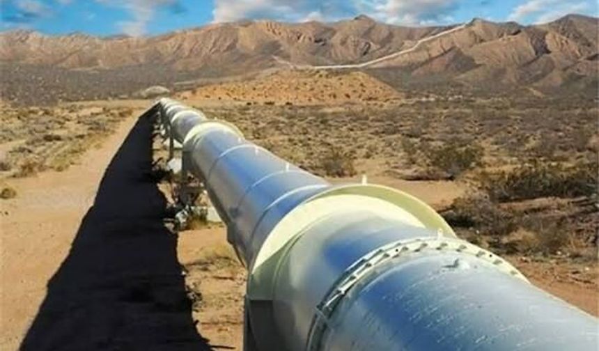 Suudi Arabistan: "Doğu-Batı Ham Petrol Boru Hattı, tedbiren kapatıldı"