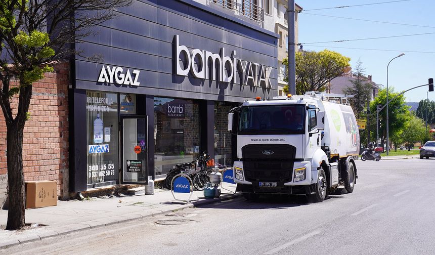 Tepebaşı’nda temizlik çalışmaları aralıksız sürüyor