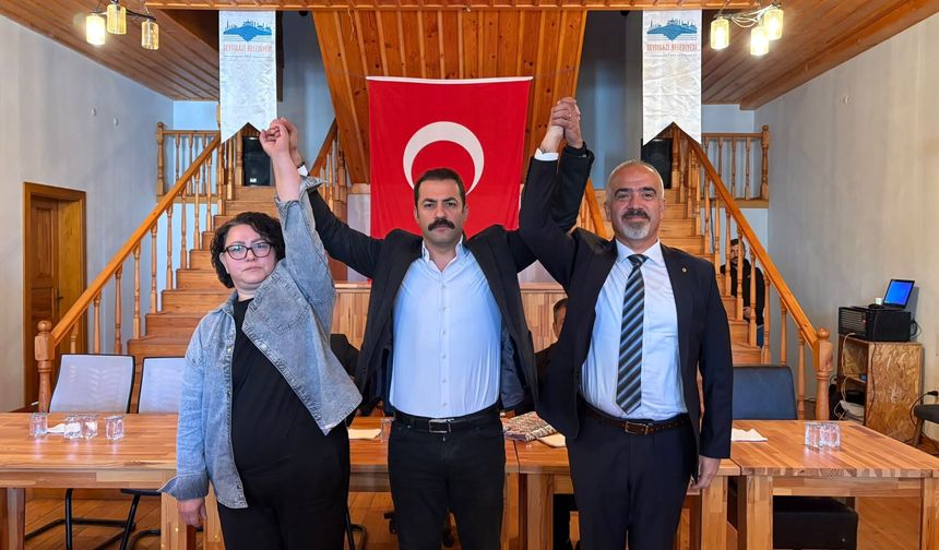 YENİ Parti Seyitgazi’de Ahmet Ülker ilçe başkanı seçildi