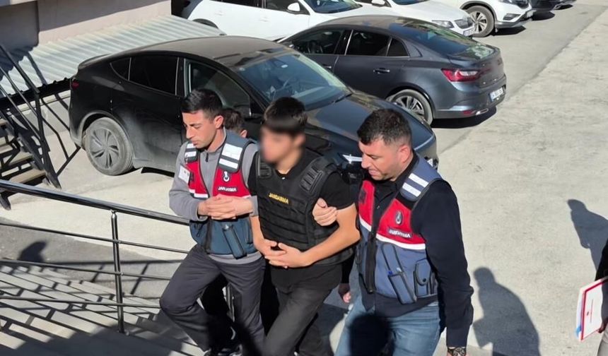 Eskişehir'de amcasını silahla vuran 15 yaşındaki lise öğrencisi adliyeye sevk edildi
