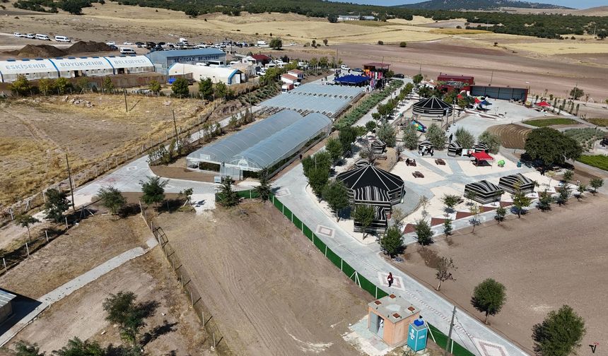 Eskişehir’in dört bir yanında çalışmalar sürüyor: “Şehrimiz güzelleşmeye devam ediyor”