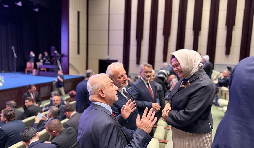 Gürcan, Türkiye Maarif Vakfının 10. yıl programına katıldı