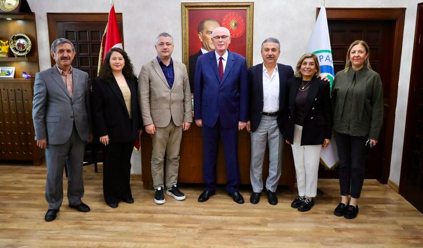 Yenikent’ten Başkan Kurt’a imar planı teşekkürü